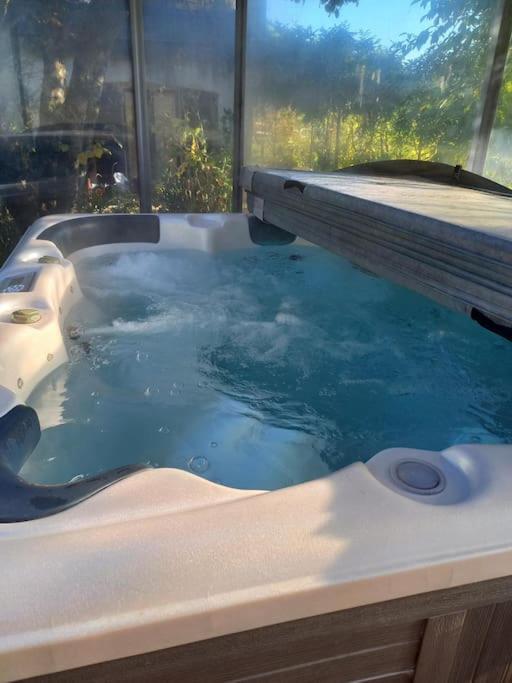 Bas De Villa, 2 Terrasses, Piscine, Spa, Sauna... Neffes Dış mekan fotoğraf